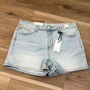 BRAND NEW, XL JUDY BLUE shorts, light blue with rainbow hem
